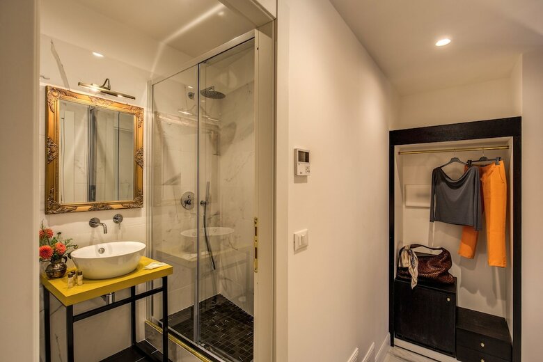 Hotel Little Queen Pantheon Residence