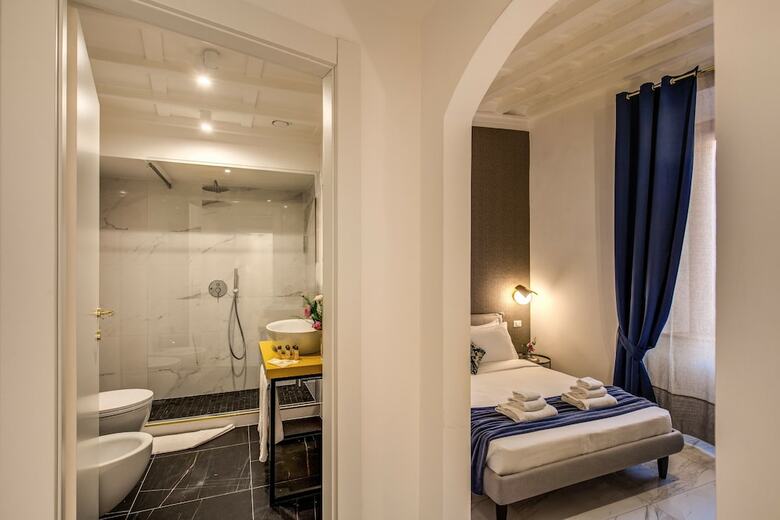 Hotel Little Queen Pantheon Residence