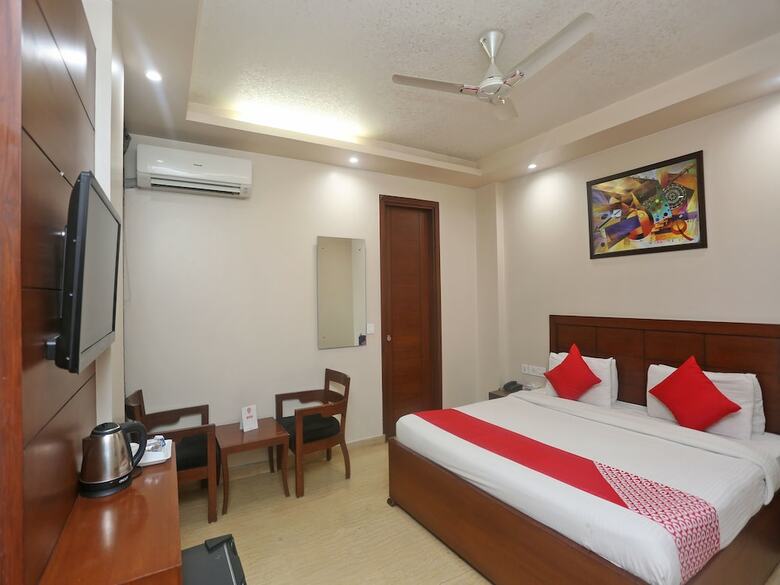 Oyo 5198 Hotel Hcgrand