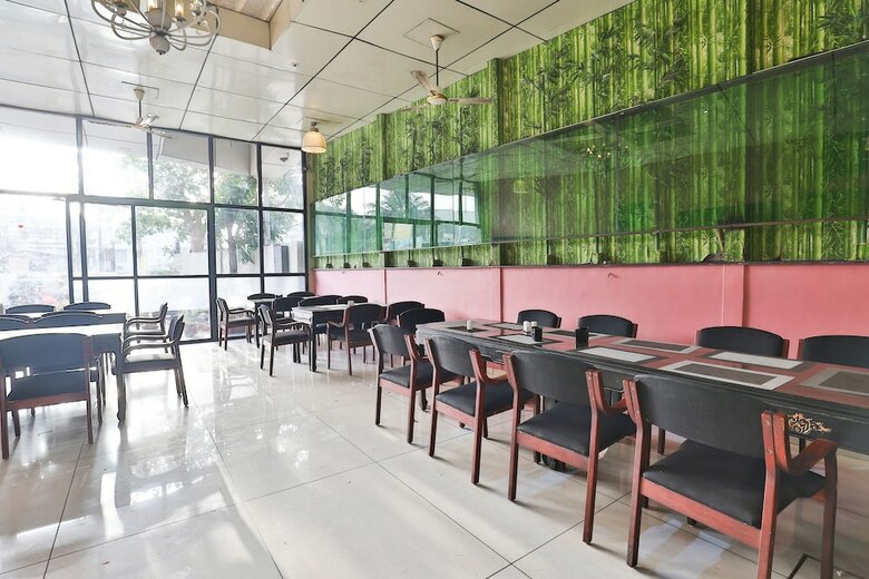 Oyo 14549 Hotel Lotus Residency