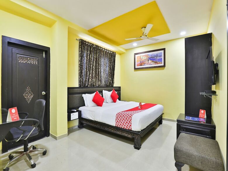 Oyo 14549 Hotel Lotus Residency
