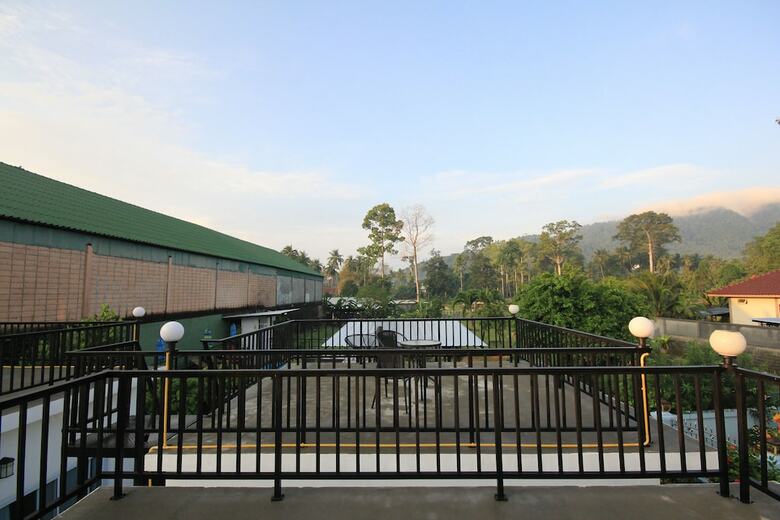 Hotel Phannarai House