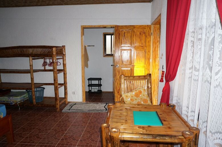 Hotel Pintuyan Dive Resort