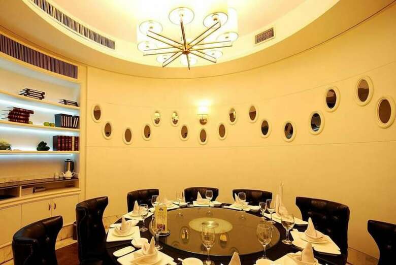 Chengdu Longhu Beach Hotel