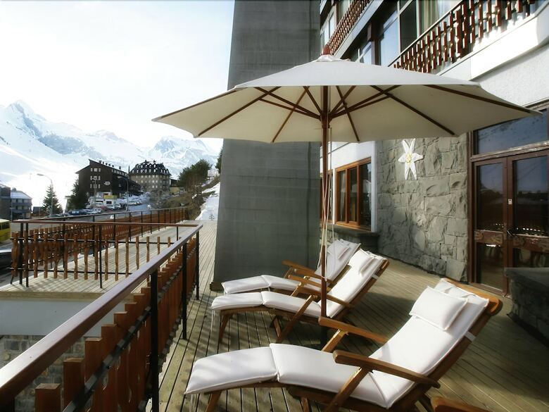 Hotel Edelweiss Candanchu