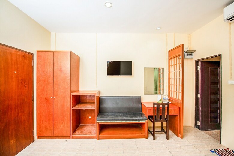 Hotel Oyo 282 Baan Nat