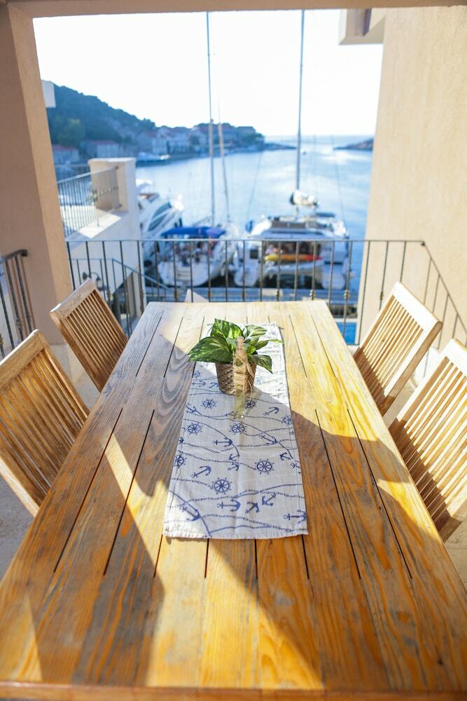 Hotel Guesthouse Augusta Insula