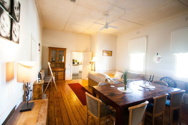Charleston House - Mathoura