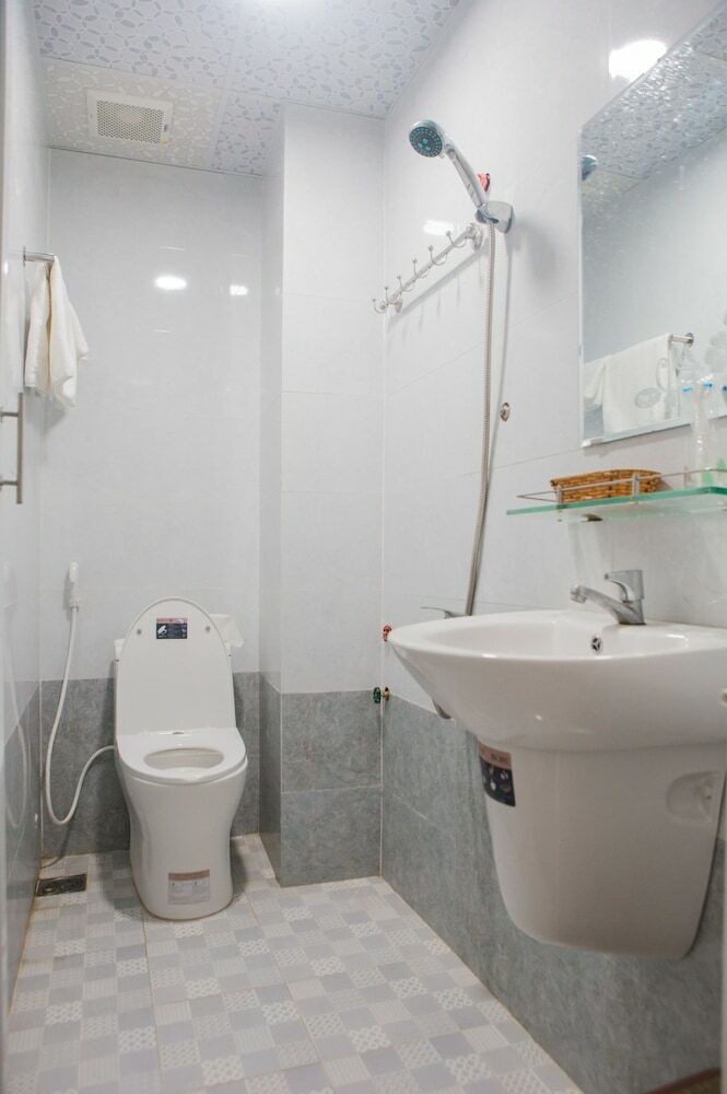 Trieu Hoang Hotel