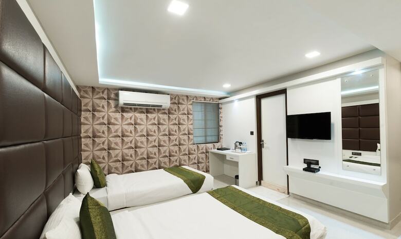 Hotel Treebo Trend Glorious Rim Rocks Palace