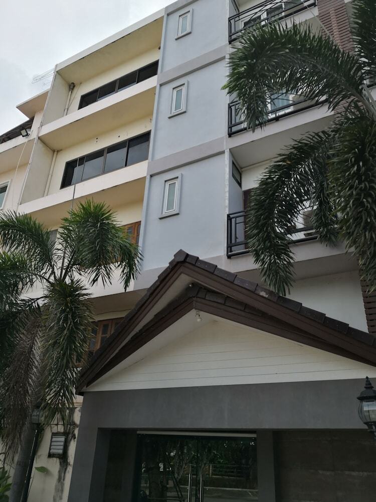 Baan Worachan Hotel
