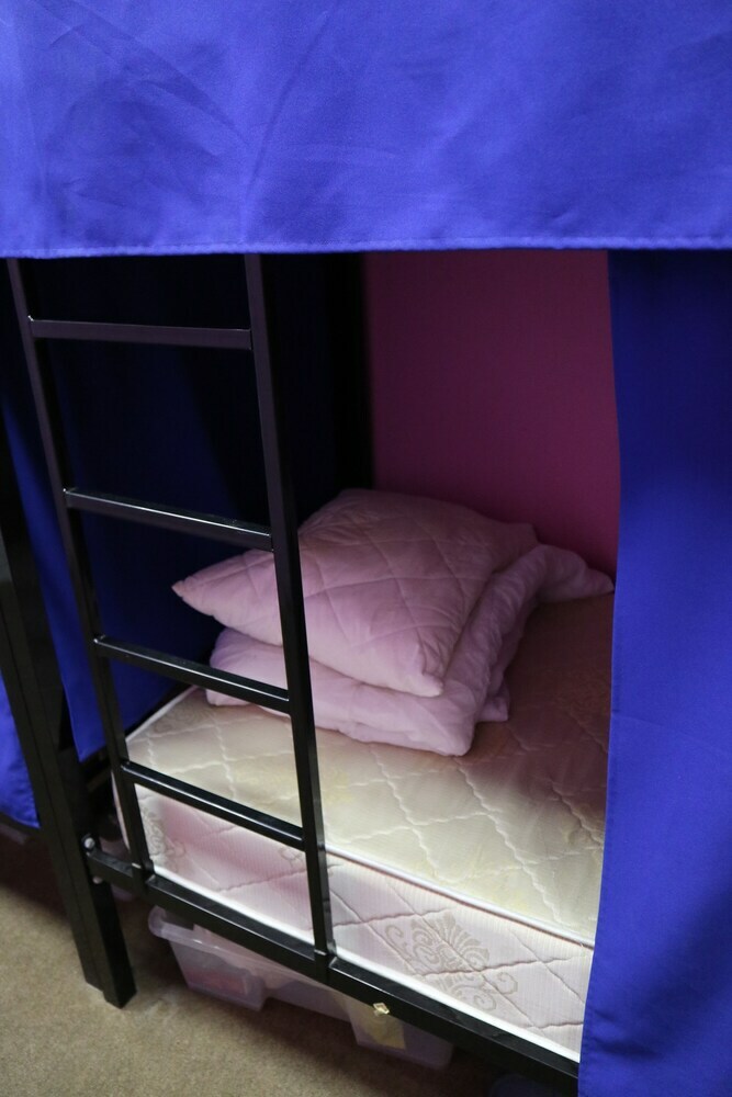Hostal Travel Inn Dostoevskaya