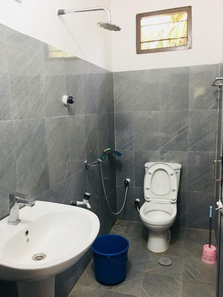 Hotel Yarl Crown Inn