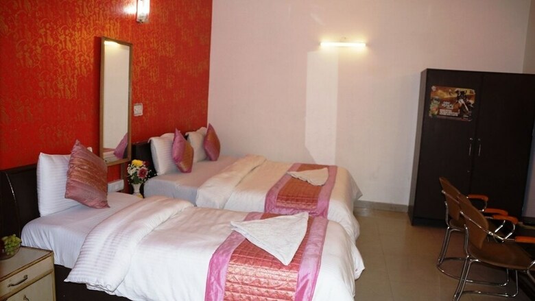 Maxfort Airport Hotel