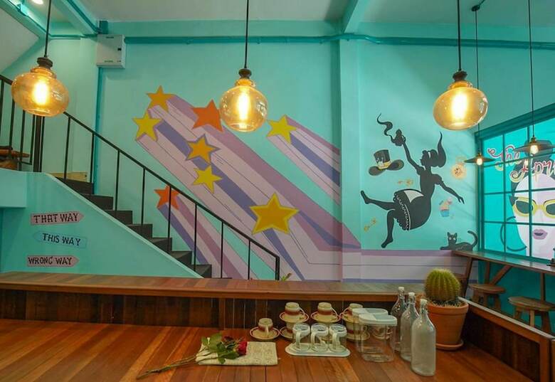 Hostal The April 24 Home & Cafe