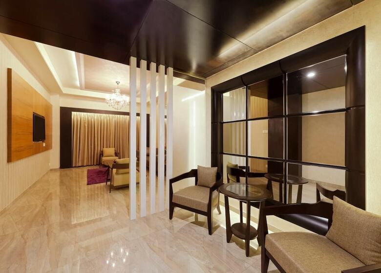 Hotel Ramee Panchshil
