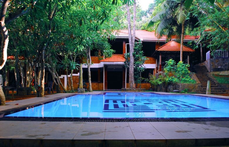 Hotel Araliya Villa