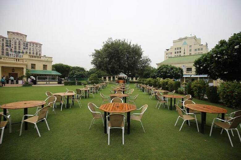 Hotel Dlf Club 4