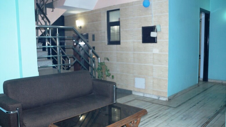 Hotel Maxfort Service Apartment