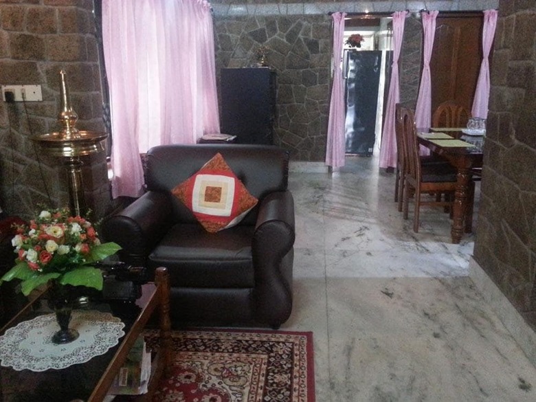 Hotel Somasree Homestay