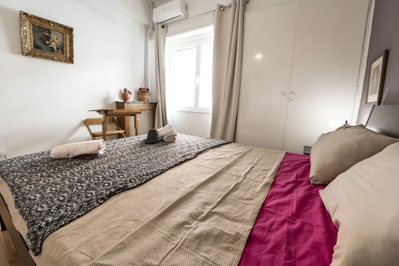 Apartamentos Athens Neverland