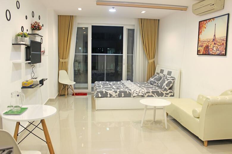 Le Hieu Apartment At Sky Center