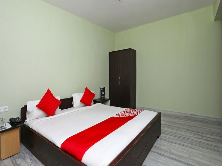 Hotel Oyo 14733 De 85