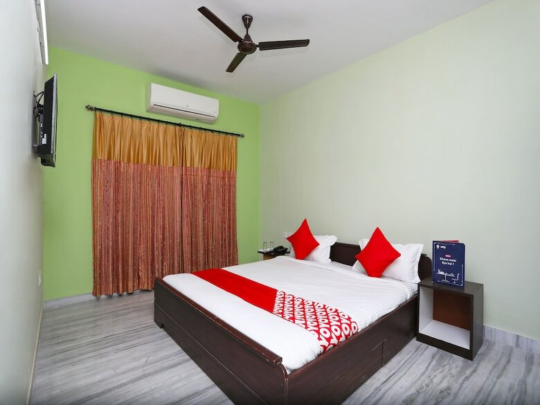 Hotel Oyo 14733 De 85