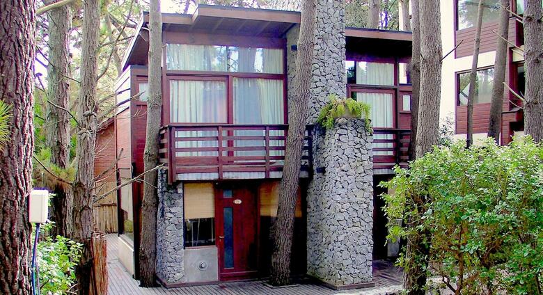Aparthotel Altos Medanos - Caba�as Y Club De Bosque
