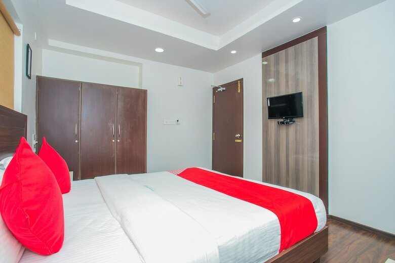 Hotel Oyo 17018 Roots Nest