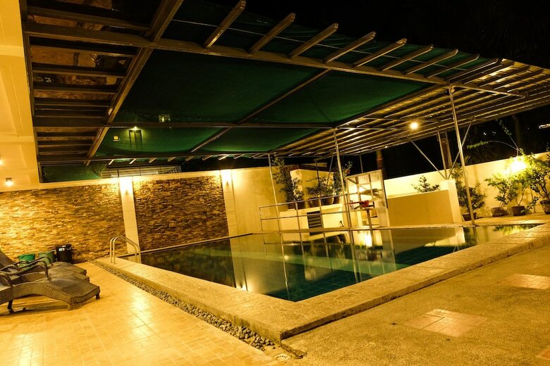 Summer Palace Hotspring Resort