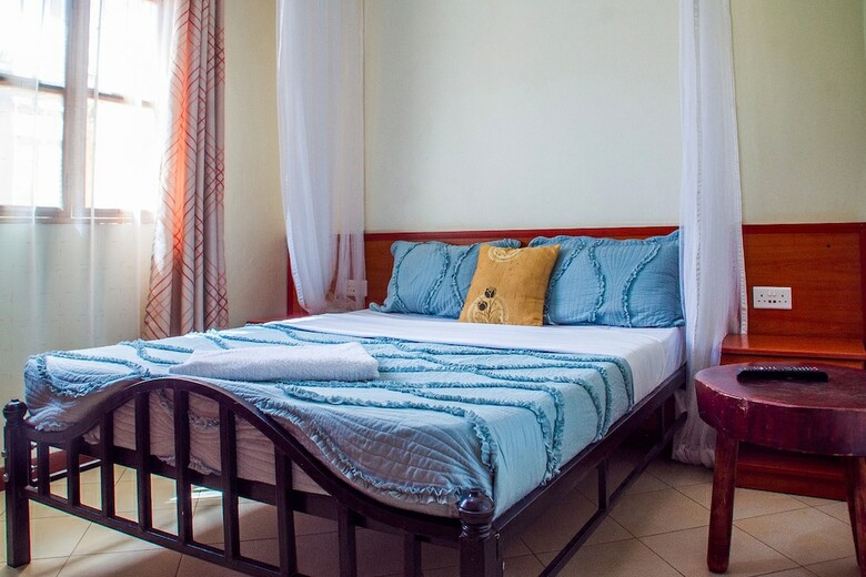 Hotel Alvers Mukono
