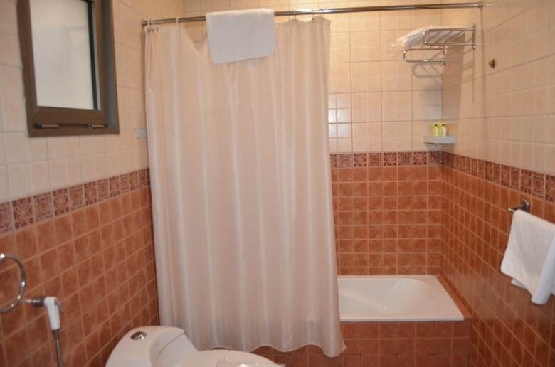 Belle Vue Inn Hotel & Suites