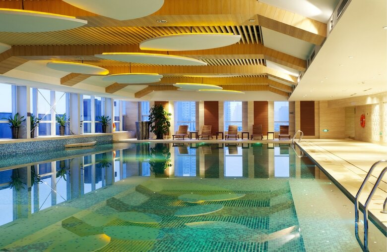 Hangzhou Haiwaihai Crown Hotel