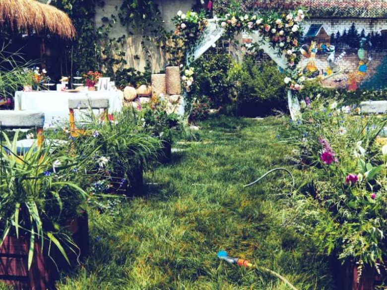 Hotel Beijing Encounter Garden
