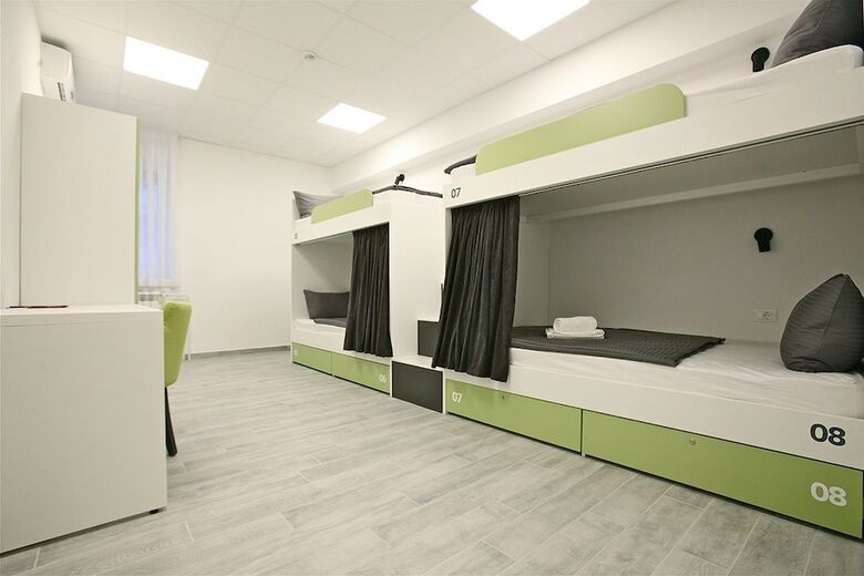 Hostal 3 F Hostel