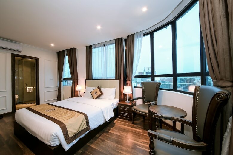 Louisland Hotel