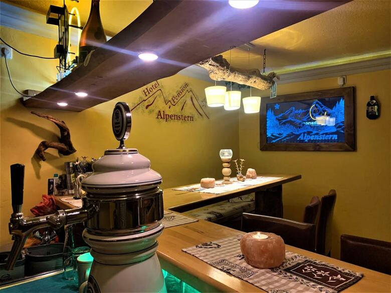 Hostal Hotel - Pension Alpenstern
