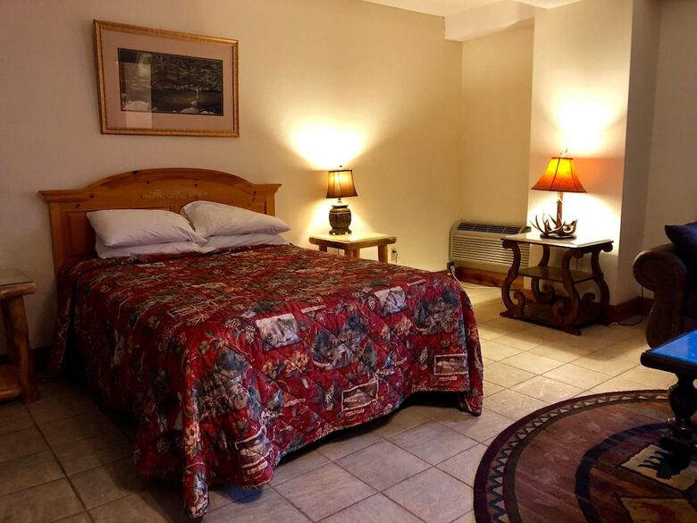 Hotel Riverchase Lodge