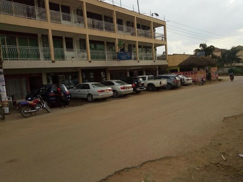 Hotel Rwampara Suites