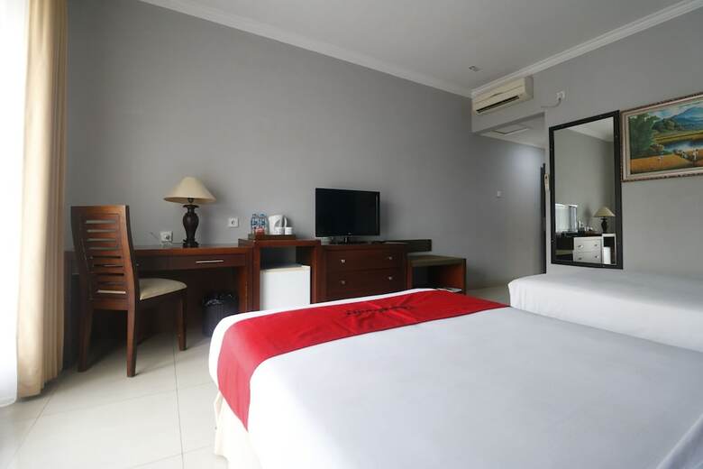 Hotel Reddoorz Premium @ Bukit Damai Indah