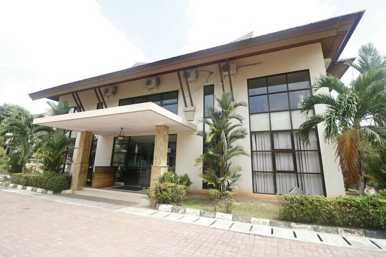 Hotel Reddoorz Premium @ Bukit Damai Indah