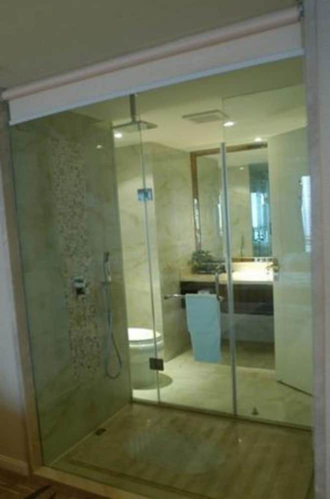Chengdu Alice Hotel