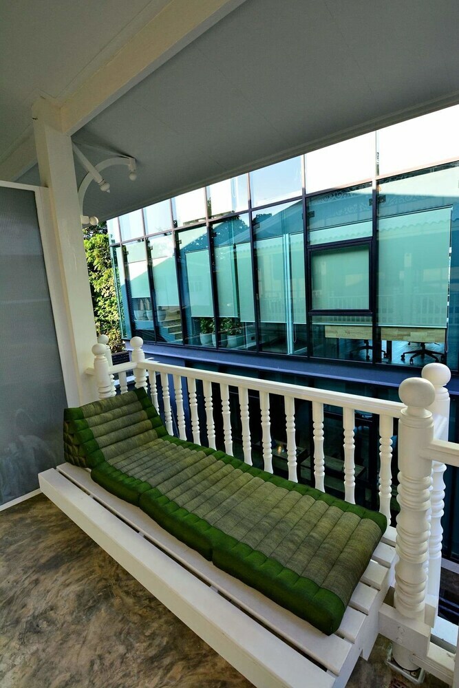 Hostal Lana Beds And Spaces - Hostel