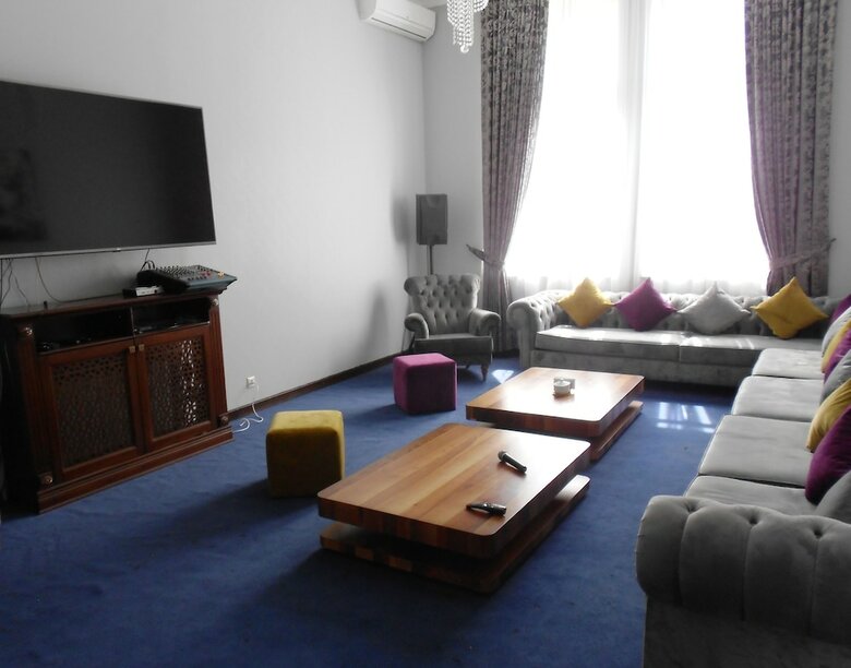 Aparthotel Sheki Park