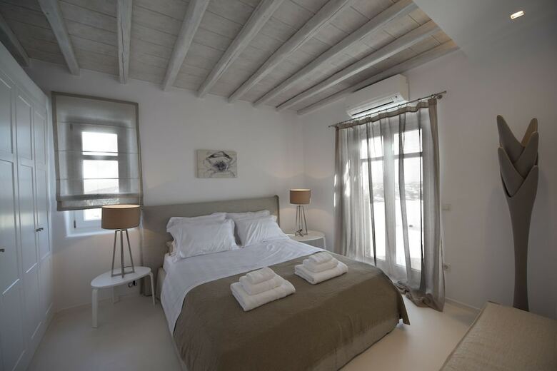 Villa Zircon