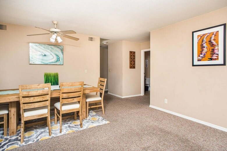 4br/3.5ba W/ Balcony In Pb By Domio