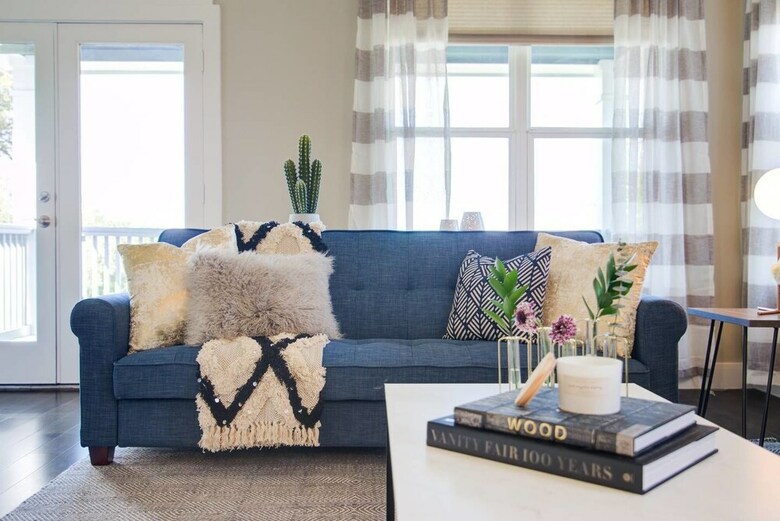 Massive 14 Bed/3.5ba Downtown Home By Domio