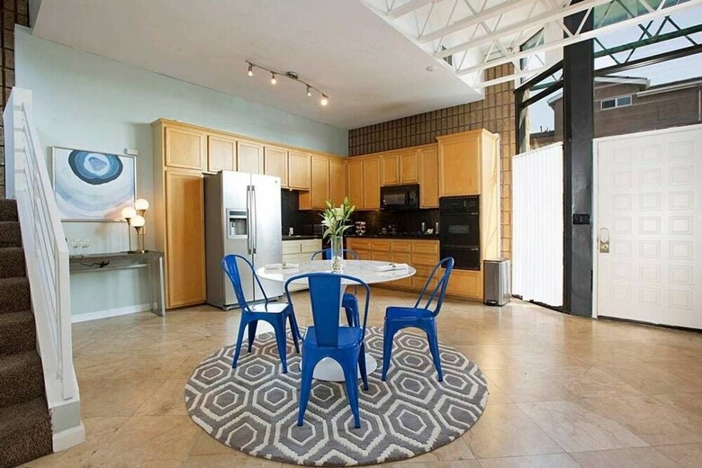 Unique 3br Townhouse Close To The Ocean