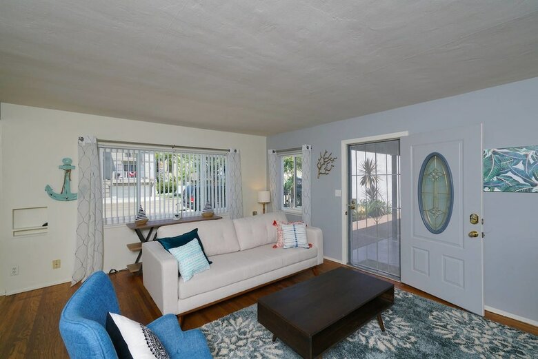 Incredible 3br/ 3ba Apt In Pacific Beach By Domio